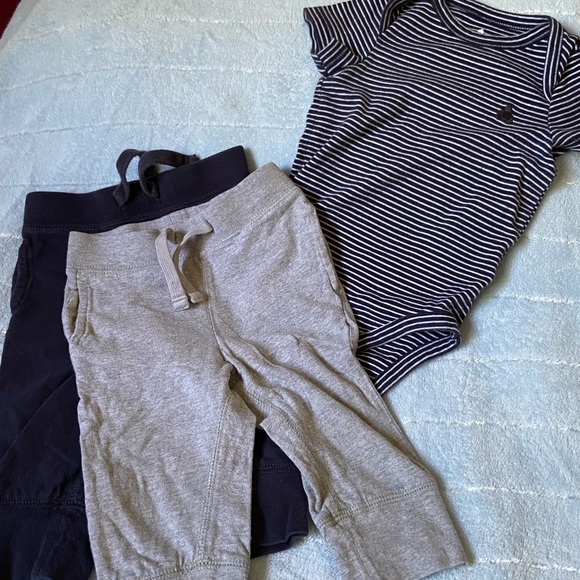 GAP Other - Gap baby boy  onesie with  two pants